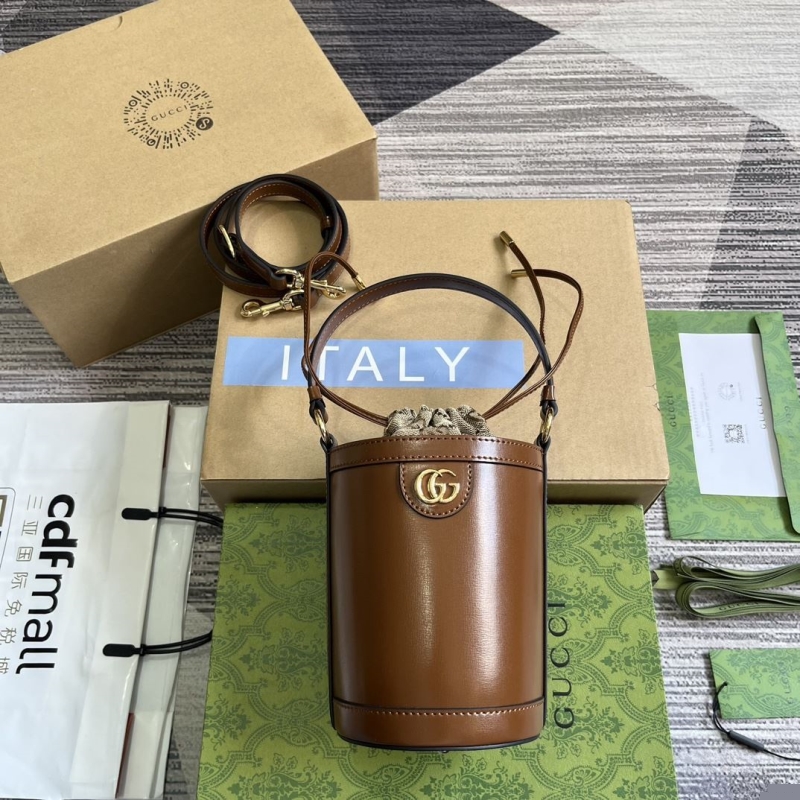 G*u*i bucket bags